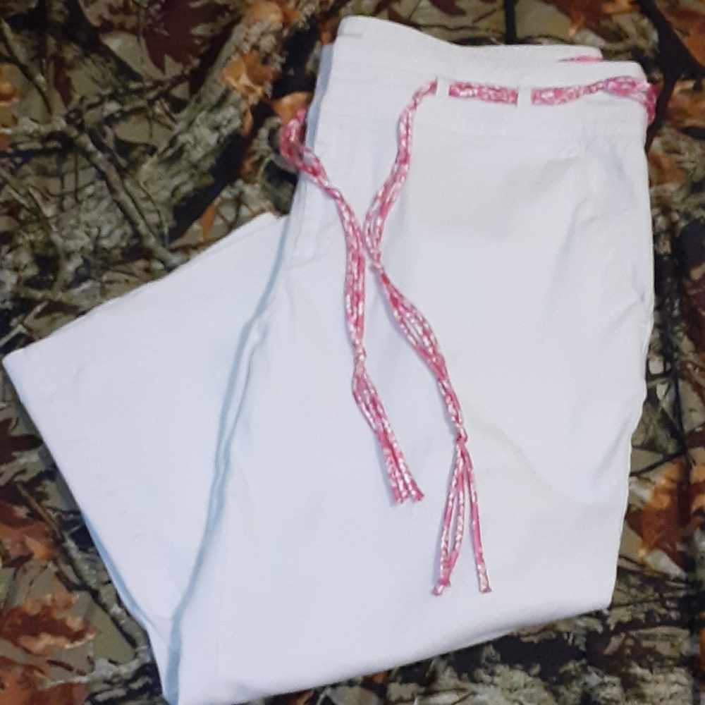 Old Navy White Capris